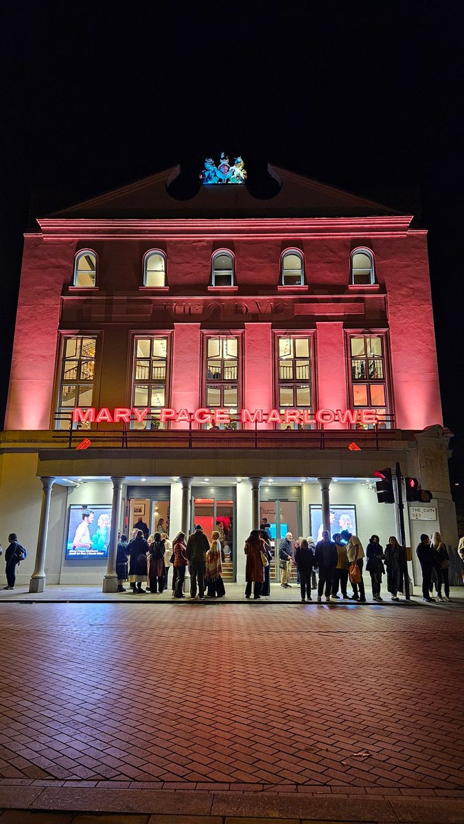 Watching two incredible actresses, Susan Sarandon and Andrea Riseborough, star in Mary Page Marlow. 
What a wonderful treat. Thanks <a href="/oldvictheatre/">The Old Vic</a>
#PWCPreviews