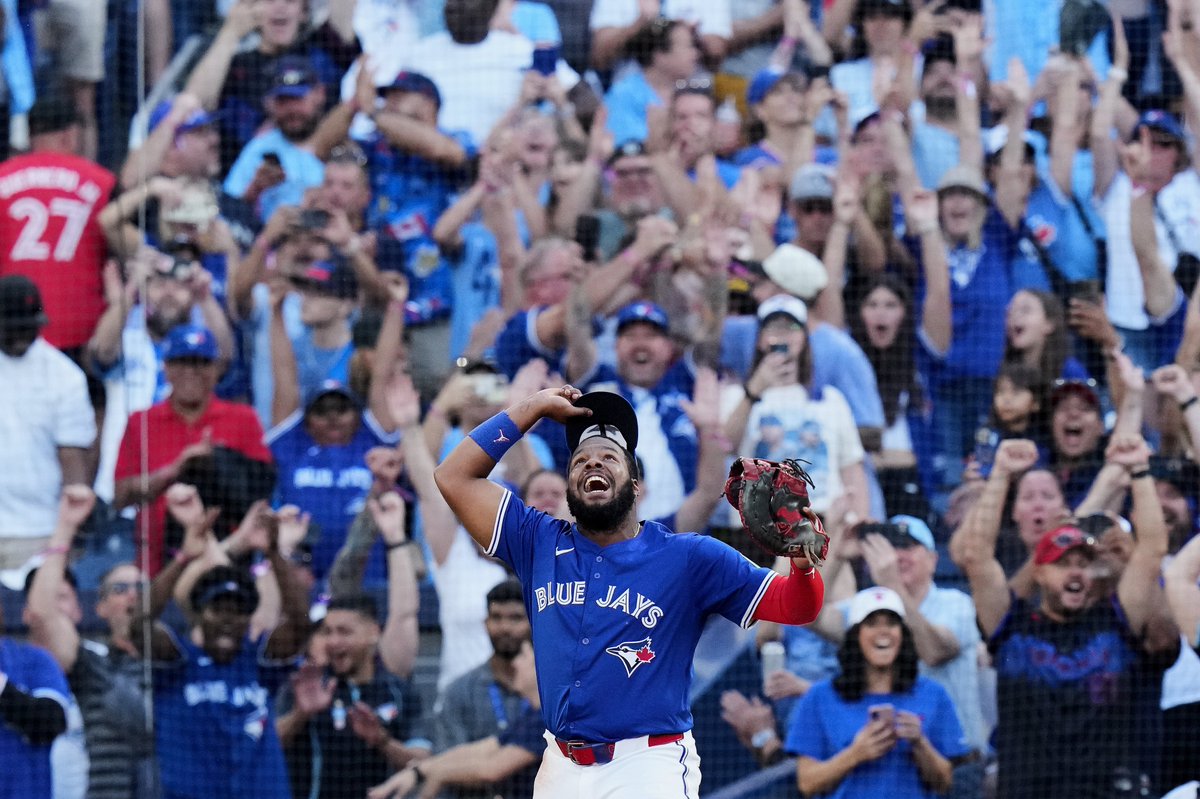 MLB tweet media