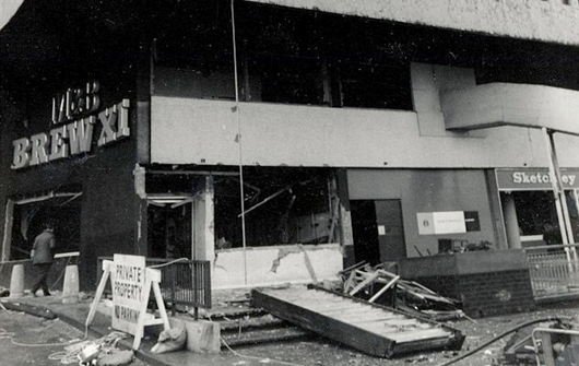 4WardEver's tweet image. Birmingham pub bombings: PM pays tribute to families but fails to offer inquiry
4wardeveruk.org/birmingham-pub…