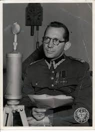 DorotaKania2's tweet photo. Wacław Lipiński. Głos walczącej Warszawy. Nienawiść gen. Władysława Sikorskiego do piłsudczyków dosięgnęła  także i jego. W marcu 1940 przeszedł na nartach na Słowację, stamtąd do Budapesztu. Rząd RP na uchodźstwie premiera Władysława Sikorskiego nie zgodził się na jego przyjazd do Francji. 
Historyk, oficer i działacz antykomunistycznego podziemia niepodległościowego; doktor hab. historii, podpułkownik Wojska Polskiego, kawaler Orderu Virtuti Militari. Zamordowany przez komunistów 4 kwietnia 1949 roku.