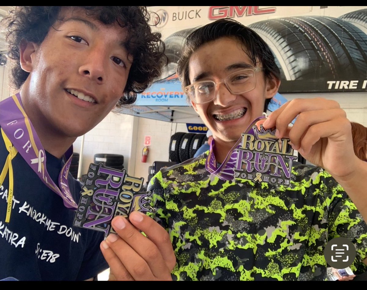 HanksXC_TF's tweet image. Give them the weekend off and they still go race. Great job to Giovanni and Lucas for always working, and for a good cause at that. You boys rock!!! Freshman leading the way. #caringmatters. #Runforhope @HanksGutierrez @Coach_Veliz @HanksAthletics
