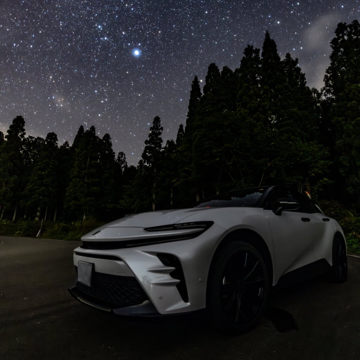 ちょうど一年経過のクラウンスポーツ
オレもすっかりオトナ（老人）になったのでHVの静かさとか滑らかさ、クルマ全体の優しさなんかがとても気に入ってる！