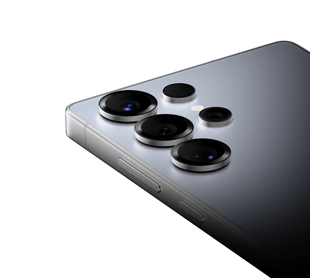 AI_in_LEO's tweet image. According to some back of the napkin math a Samsung S25 Ultra&apos;s camera would get 27m GSD from a 500km LEO orbit at maximum optical zoom or 1.38m GSD at maximum digital zoom. 

1.38m GSD FROM A PHONE! I know it&apos;s digital zoom but thats insane. Can someone please fly one of these?