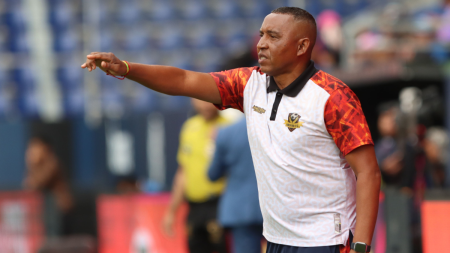 Los libros de historia recordarán como este señor hizo que un plantel de segunda categoría llegue al hexagonal de campeonato y, por consecuencia, a torneo internacional. Entrenador TOP de verdad.