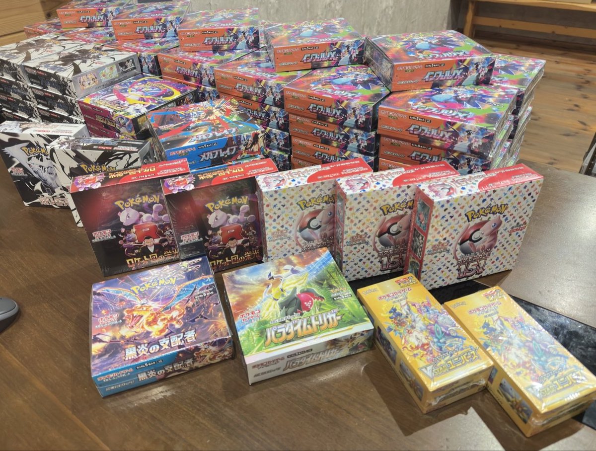 ctime_miecard's tweet photo. 昨日はたくさんの買取ありがとうございました🥺
来店数も、グランドオープンに並ぶ程でした！
本日もお待ちしております🙇‍♂️

 #ctime
 #三重県カードショップ https://t.co/MtKkUtCB6A