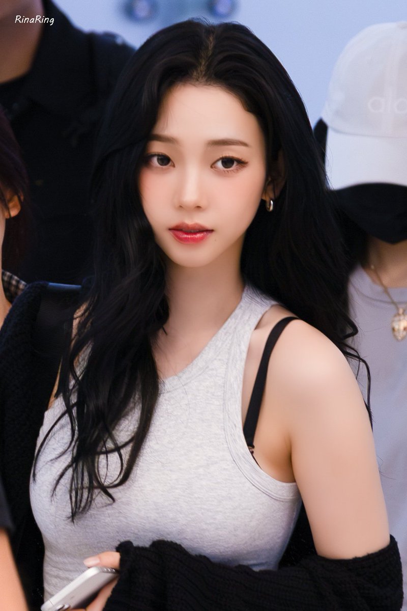RINARING9's tweet image. 250928 GMP 입국
🫠🫠
#카리나 #karina #カリナ #aespa #에스파