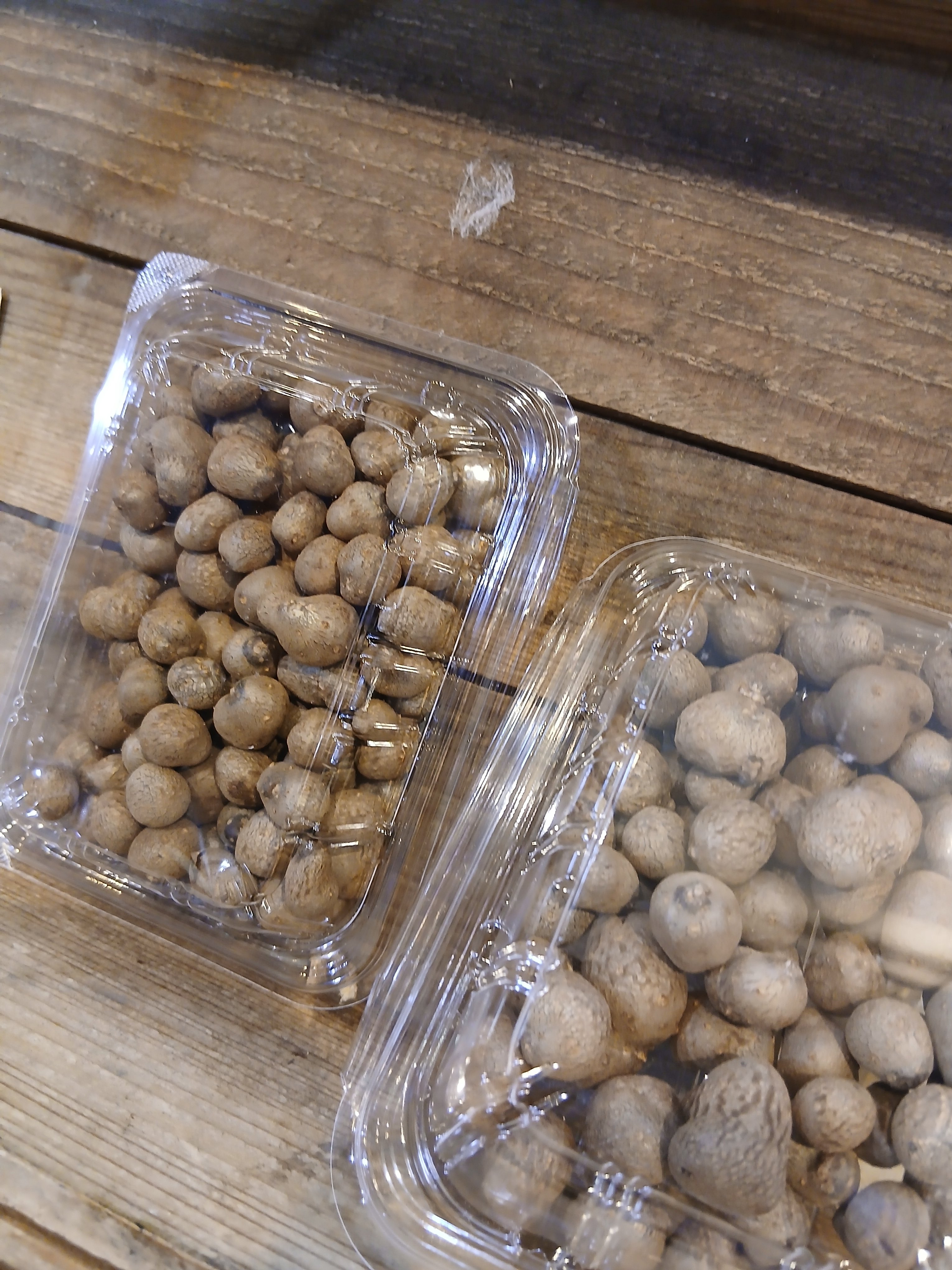 松茸250g Amazon.co.jp: 松茸 スライス センターカット 250g 5cmから7cm