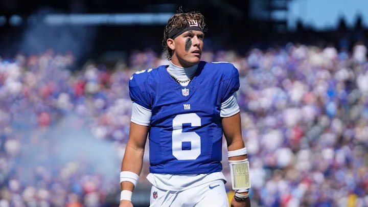 Connor_J_Hughes's tweet image. EAST RUTHERFORD – Jaxson Dart was among the few players remaining in the #Giants locker room. You could tell he was sore. The way he moved from the far corner showers to his stall, how he now stood now collecting himself. Those six sacks, 10 hits by the Chargers defense radiated…