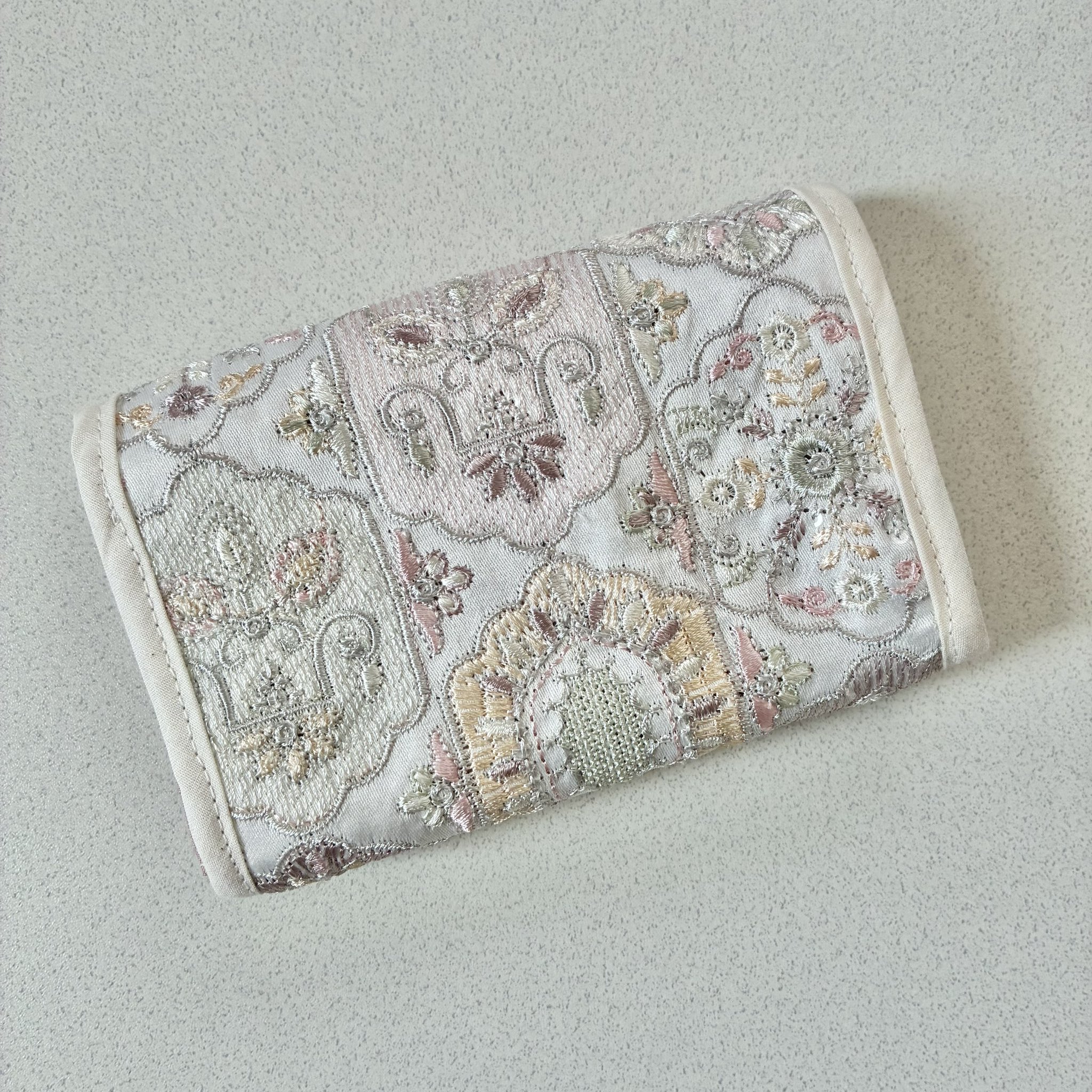 ハンドメイド 刺繍 刺繍入りハンドメイドバッグ バックパック リュックサック 刺繍
