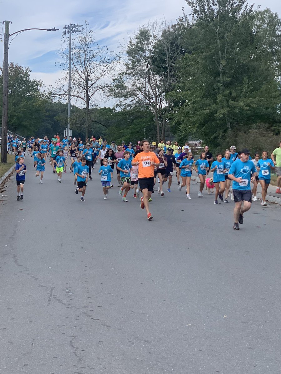 Amazing turnout for the Mighty Moose 5K Fun Run/Walk this morning! The race shirts were absolute fire 🔥! It was also nice to see some pink out there :)