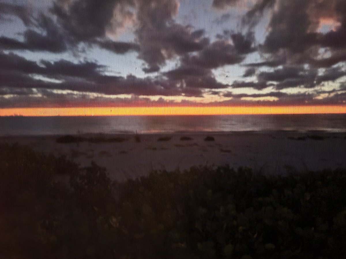 Looking across the Gulf toward Mexico. Reach out to those in need says God, avoid naysayers and embrace those around u who would bring us together.  It won't be easy. But I am with you. Enjoy His artwork painted for you.