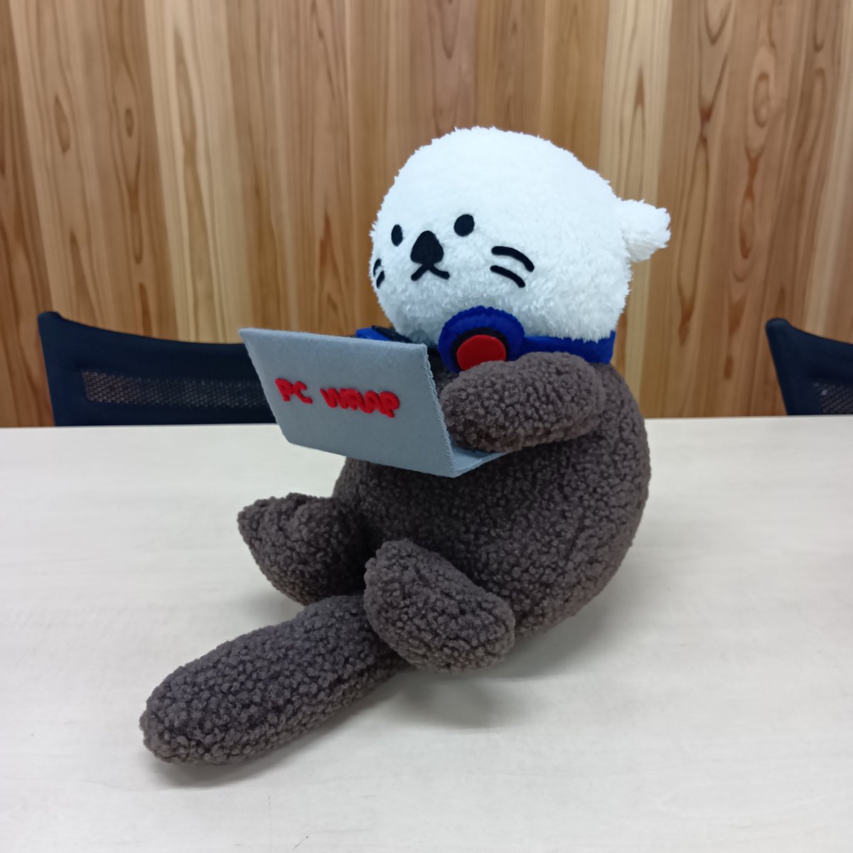 PCWRAP's tweet image. おはラップ🦦💻
9月29日はクリーニングの日🧽
服もパソコンも“キレイ”が長持ちのコツです！

中古PCも、見た目だけじゃなく中身までしっかりクリーニングしてお届け中✨
新品みたいに気持ちよく使えるパソコン、探してみませんか💻

本日もよろしくお願いします💻
