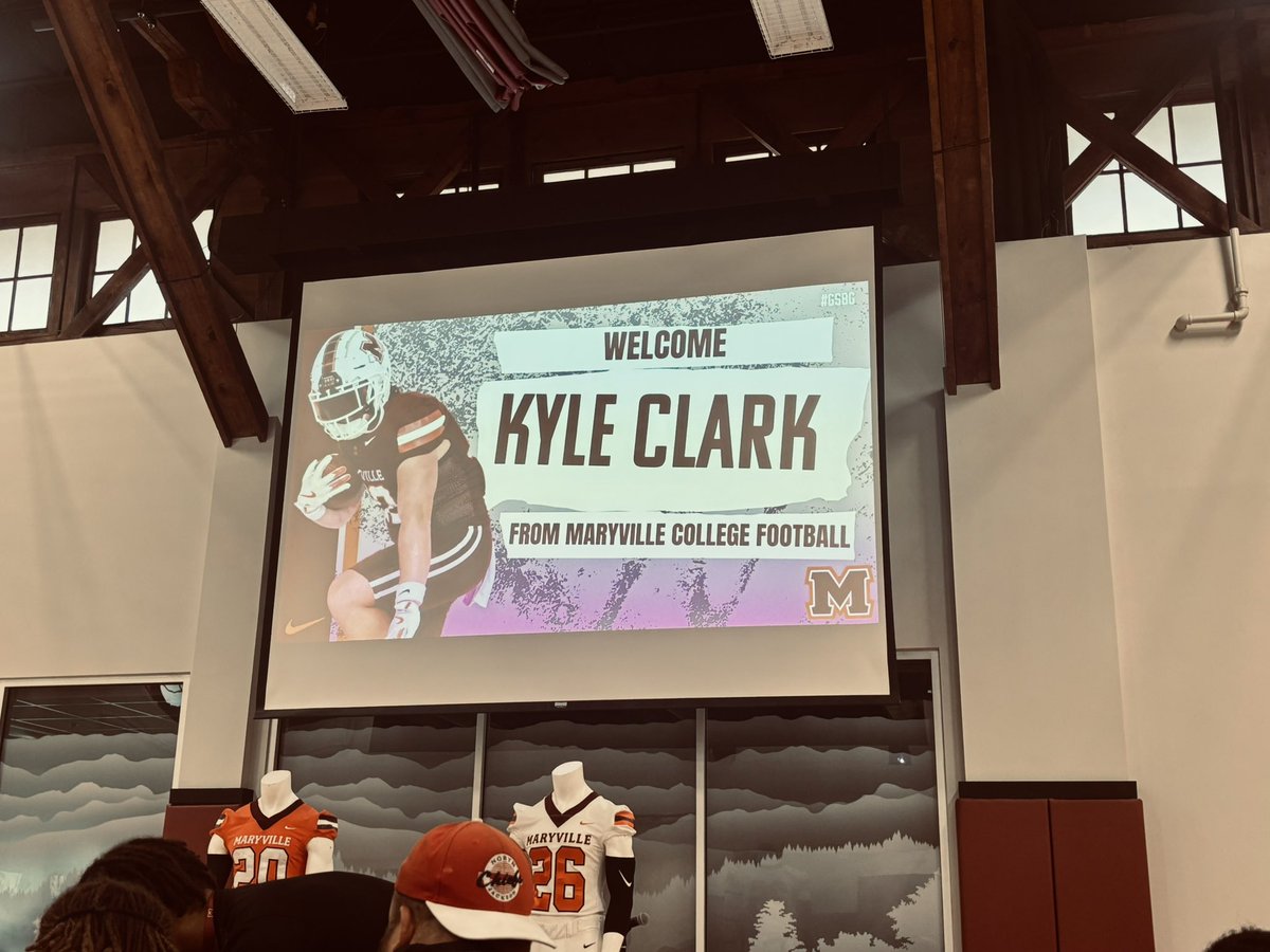 Had a blast getting back on campus to talk more with the personable and professional staff <a href="/MCScotsFootball/">Maryville College Football</a> during my game day visit! <a href="/QBCoachFox/">Ben Fox</a> speeches before and after the game made a huge impact on me! Go Scots! <a href="/ConnorPylkas_FB/">Connor Pylkas</a> <a href="/coachmilan3/">Brian Milan</a> <a href="/Jake_Flaherty_8/">Jake Flaherty</a> <a href="/QbCoachJonah/">QB Coach Jonah</a>