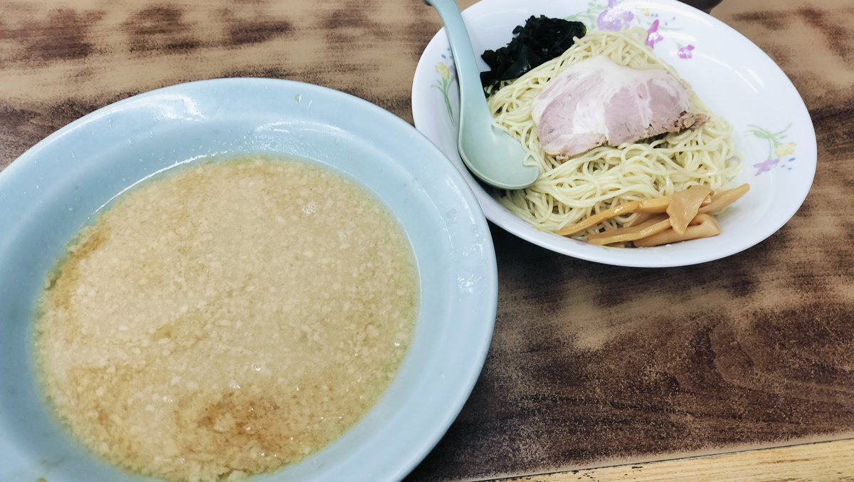 幼稚園の時から食べてるラーショ
ここの味を求めて色々食べたけどここでしか