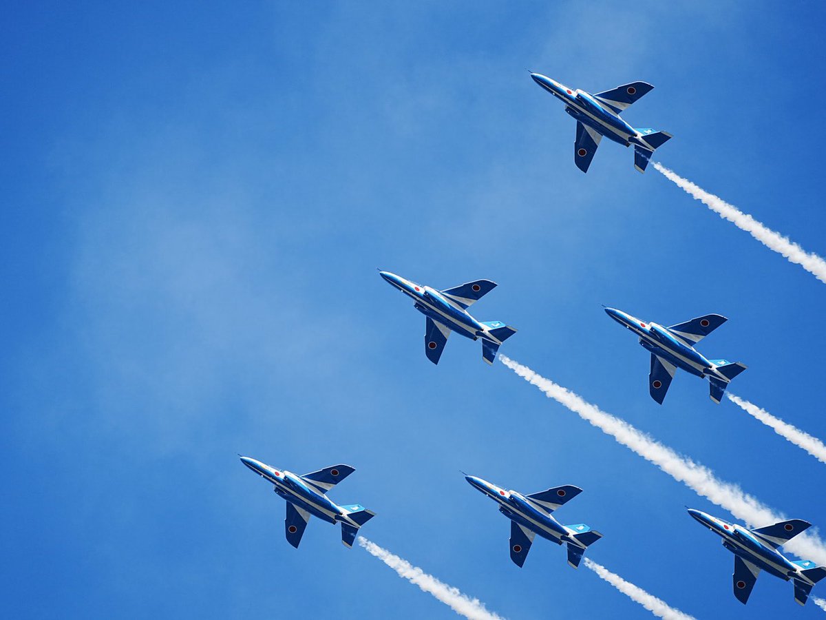 Hi_DesignFocus's tweet image. 大洗花火大会でのブルーインパルス

初めて無線でパイロットさんの生声聞きながら見たら震えました

#大洗花火大会 2025
#ブルーインパルス