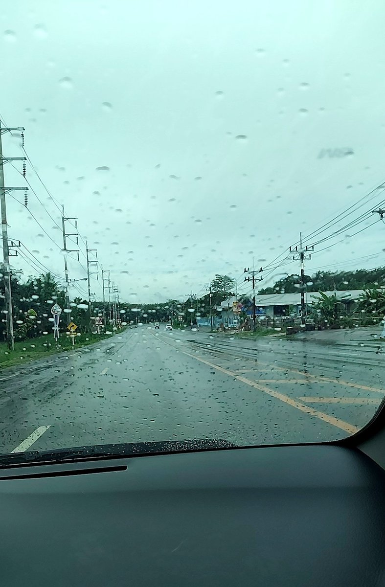 🌧️ต้อนรับเช้าวันจันทร์ด้วยสายฝน ชุ่มฉ่ำเลย💦 เย็นกันม้าย มากอดกันดีหว่านิ😉🫂
#กระบี่ #เหนือคลอง ❣️
Id:suri1718
T;0994533708