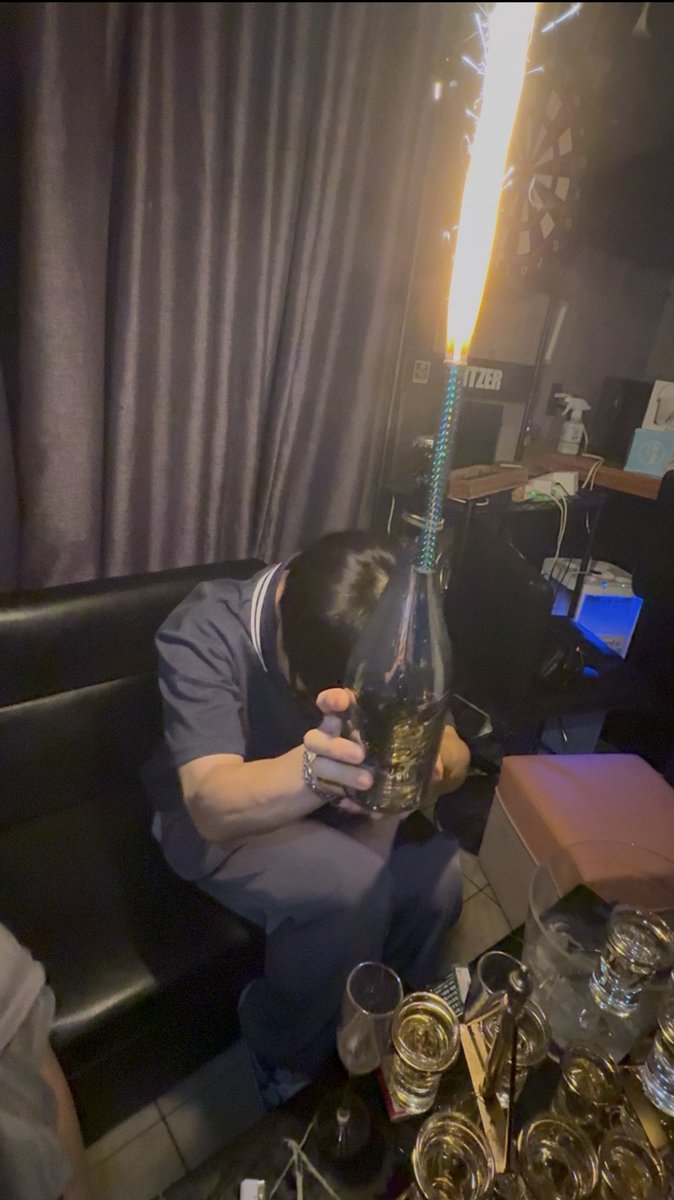 バトル来てくれた方ありがとうございました！！
めちゃくちゃ惜しい戦い勝ちきれなかったのめちゃくちゃ悔しいけど次は運でも勝てるように神社行ってからバトル行きたいと思います！
改めてみんなありがとうございました！