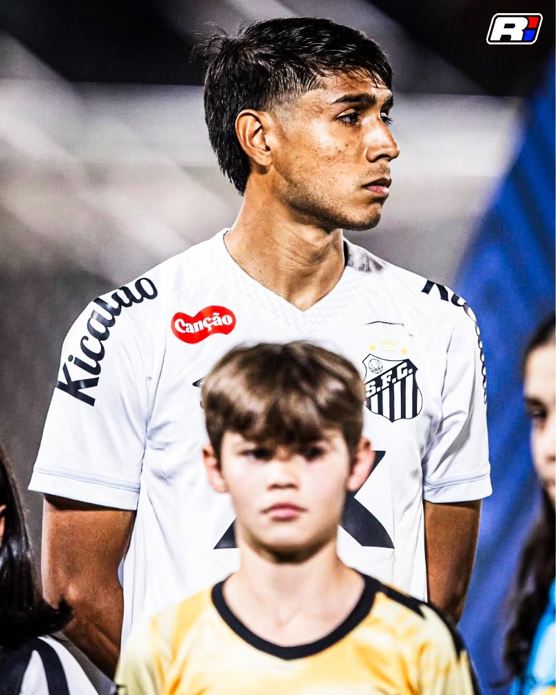 Ramirofutbolpy's tweet image. 🇵🇾🇧🇷 Tremendo debut de Alexis Duarte, con el #Santos por le #Brasileirão.

📊 El central de la #Albirroja culminó con:

- (8) entradas.
- (3) despejes.
- [70] toques al balón.
- (5) duelos ganados.
- [100%] duelos aéreos ganados.
- No fue regateado en ninguna ocasión.…