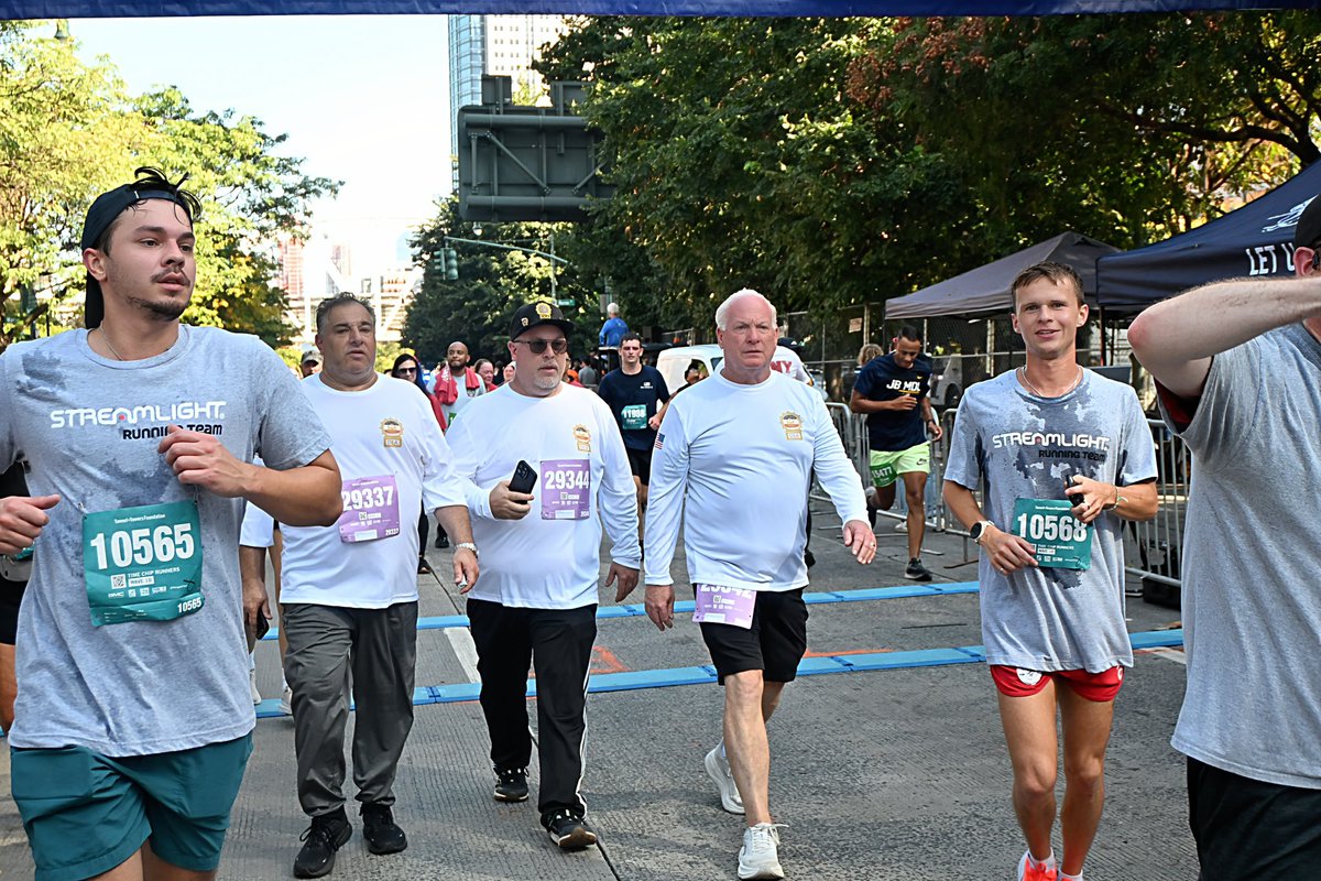 NYCPDDEA's tweet image. The Annual Tunnel to Towers 5K once again brought thousands together to honor our 9/11 heroes. DEA Board Officers proudly participated in their memory — every step carrying forward the legacy of those we lost. We will always #NeverForget. #T2T