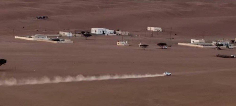 الى مشى من خشيم الذيب منتلّي
يزمي على كبد نجد تقول طبشوره 

يصبح الرين قبل شيوخه تصلي 
لاقام يكرخ من الطارق وهج نوره .