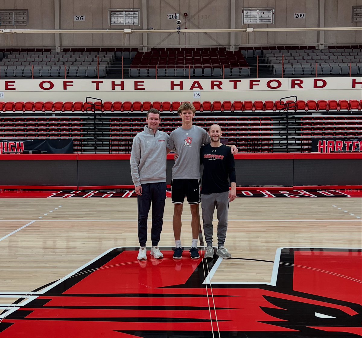 #NewmanVisits 6’4 Brendan Mathey ‘26 on his visit to the University of Hartford this weekend. Thank you to Coach Toomey, Coach Kittner and the rest of the program for hosting! #GoHawks #NewmanAndCNE 

<a href="/BrendanMathey/">Brendan Mathey</a> <a href="/HartfordMBB/">Hartford Men’s Basketball</a>