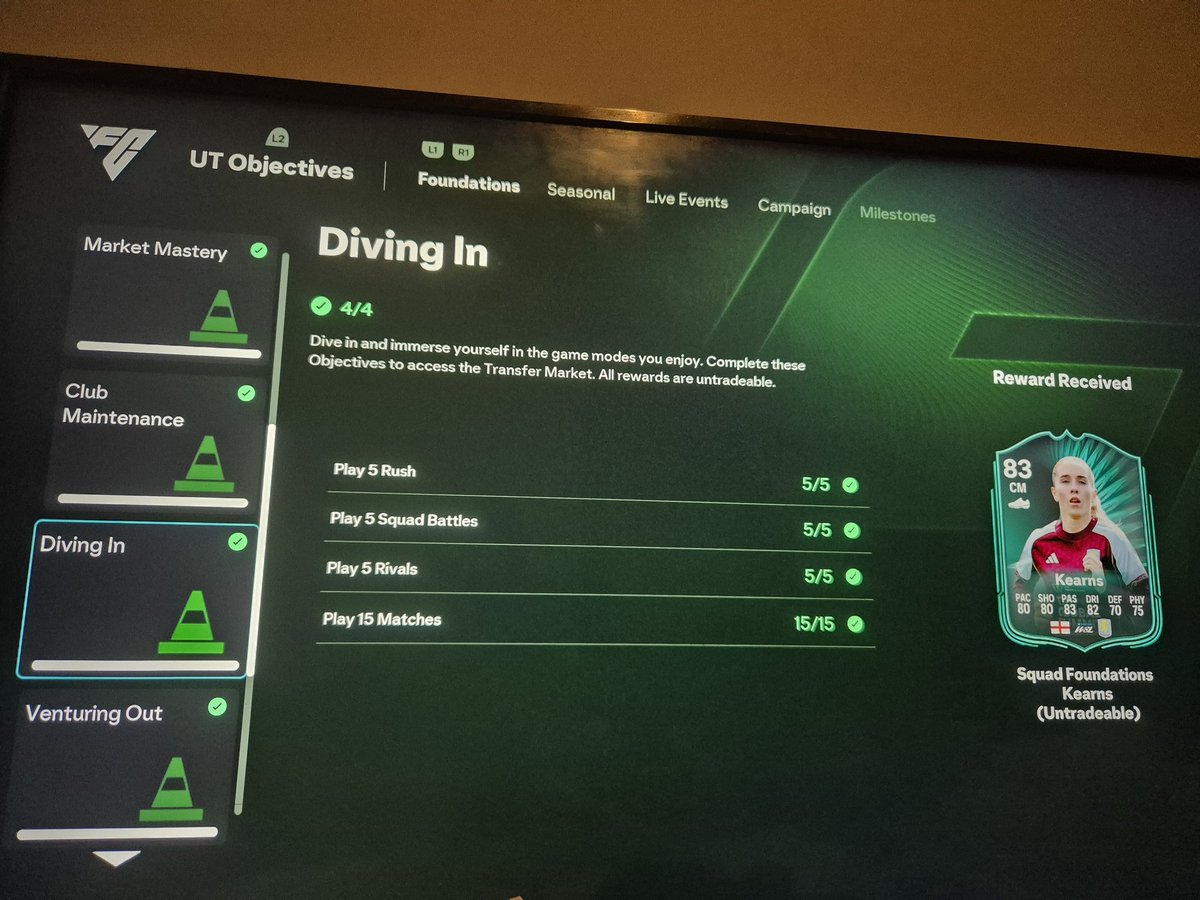 wul1989's tweet photo. @FIFA22_INFO Still not had diving in objective https://t.co/yqCyeFciUN