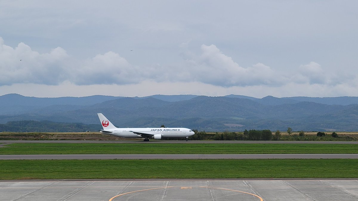 今日は平日休みにつき、旭川空港でプラモ野外ロケを敢行。実に４年ぶり