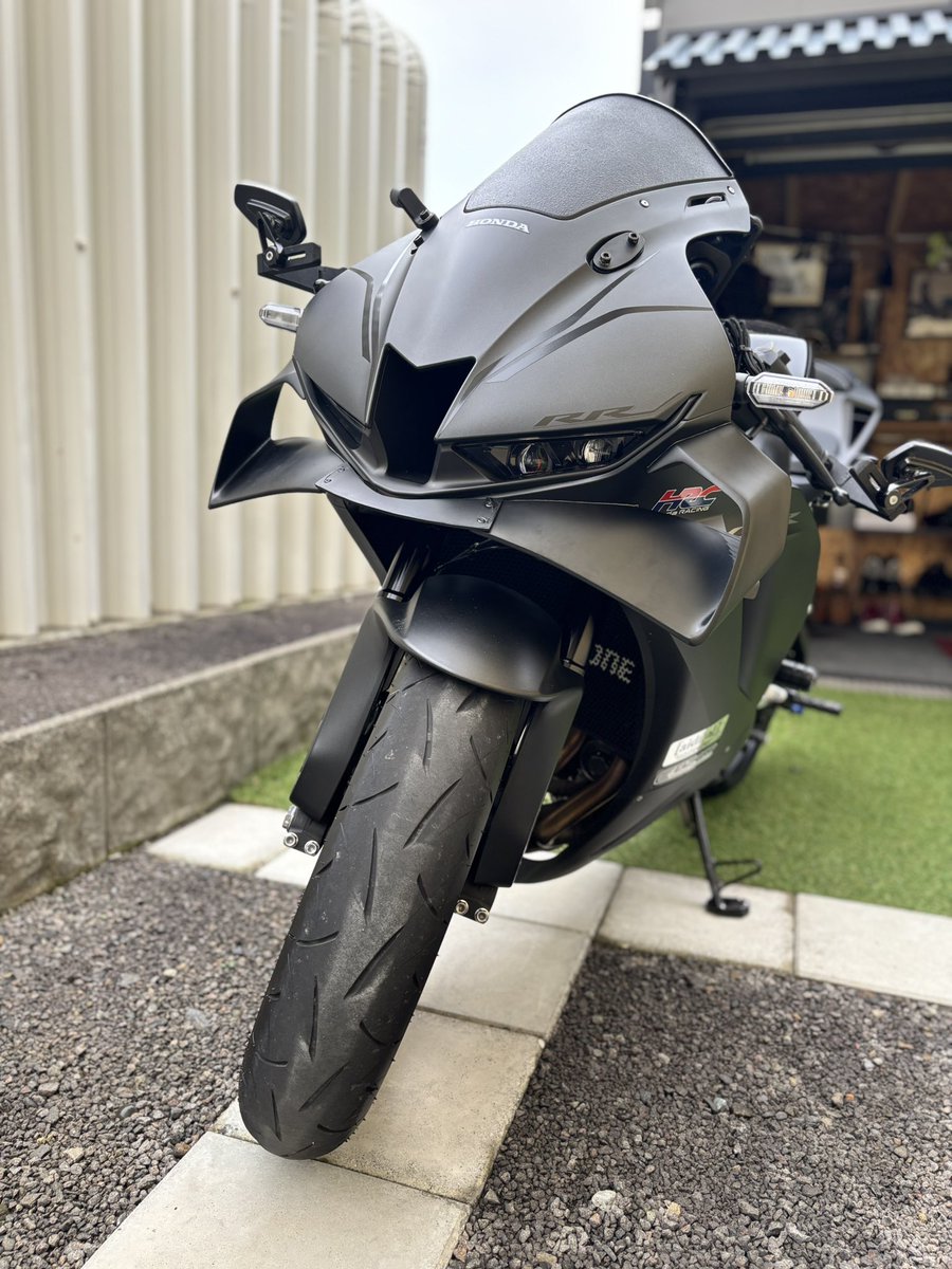 中華製のスポイラー付けてみたけど・・・びみょーでした🥹