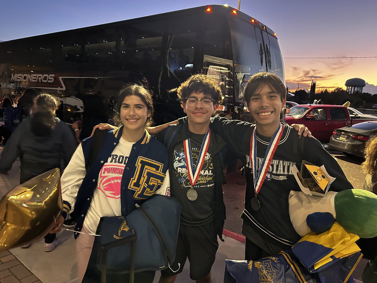 RobRobledoEHS's tweet image. Welcoming Back El Paso’s Finest Band @EastwoodHQ 💙💛🥁🎺🎼

Everyone is Very Proud of Your Efforts and Achievements This Weekend at the Arizona Regional. 🎤🥁🎶

Class 3A Champions ✅
3A Outstanding GE ✅

#THEDISTRICTofChamp1ons 
#TrooperClap 👏🏼 | #TrooperNation🫡