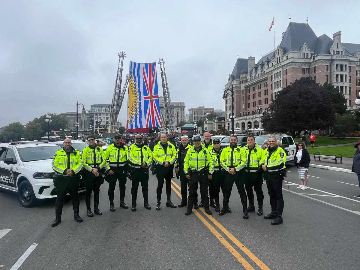VPDTrafficUnit's tweet image. Motor Officers from @VancouverPD and @vicpdcanada led parade today to #BCLawEnforcementMemorial at the Legislature Assembly Of BC #BCLEM #HonourTheFallen #NeverForget