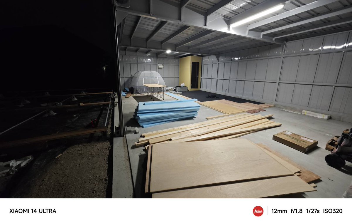 mokuseidayo's tweet image. ウッドデッキと並行してガレージの床を作っています。

その2つが出来れば子供達を呼んで遊べるようになるので、そこまで最速で作ってから漫画を再開したいと思います。…