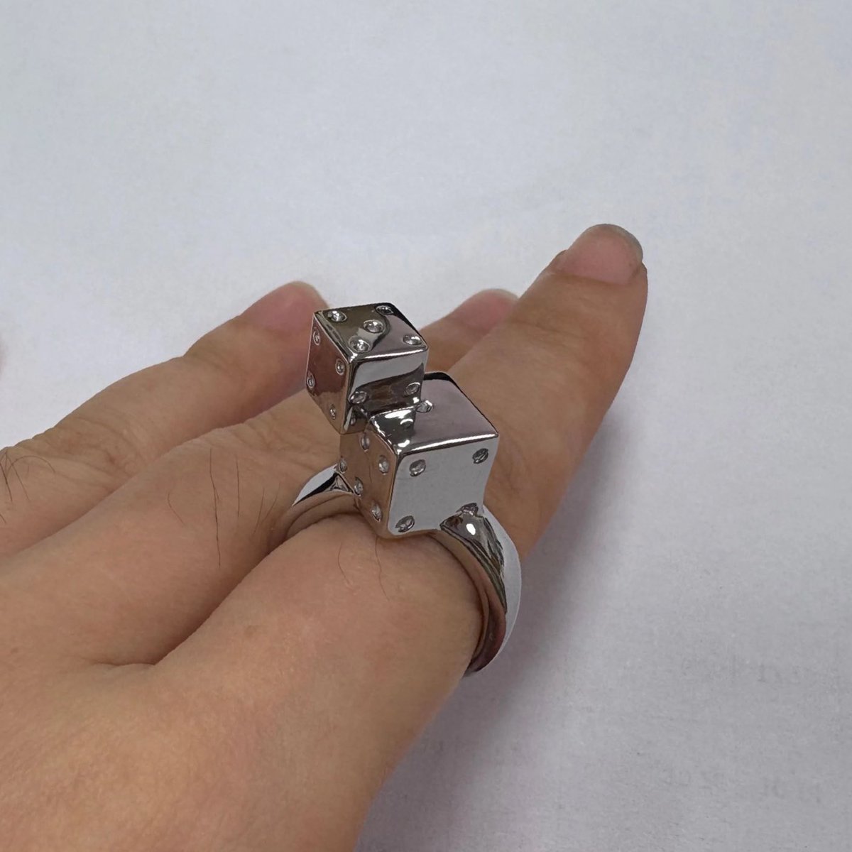 reviews PINNED, insta in bio tweet media