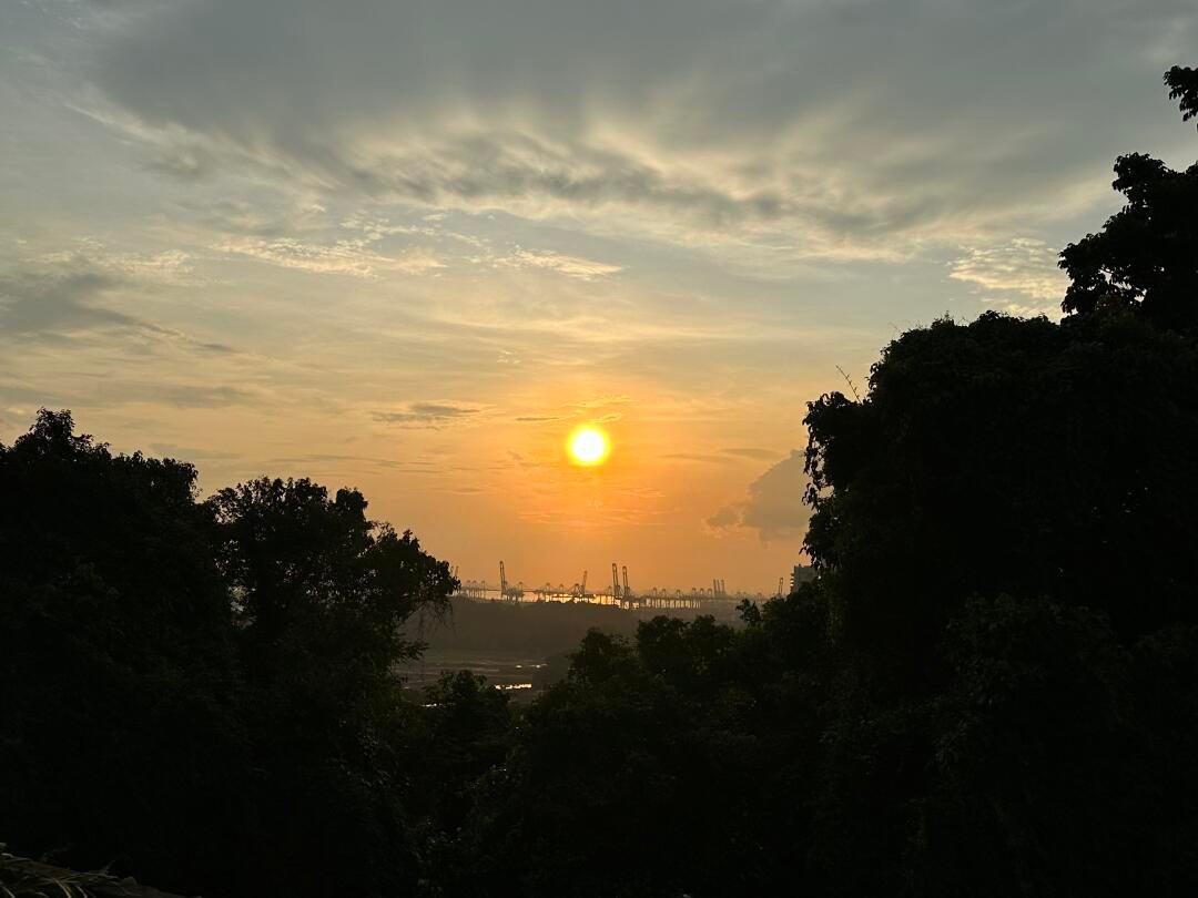 wans_pql's tweet image. 清城の風景はとても美しいですね。私は今ジョギングしています。あなたたちはどうですか？🌈🌤