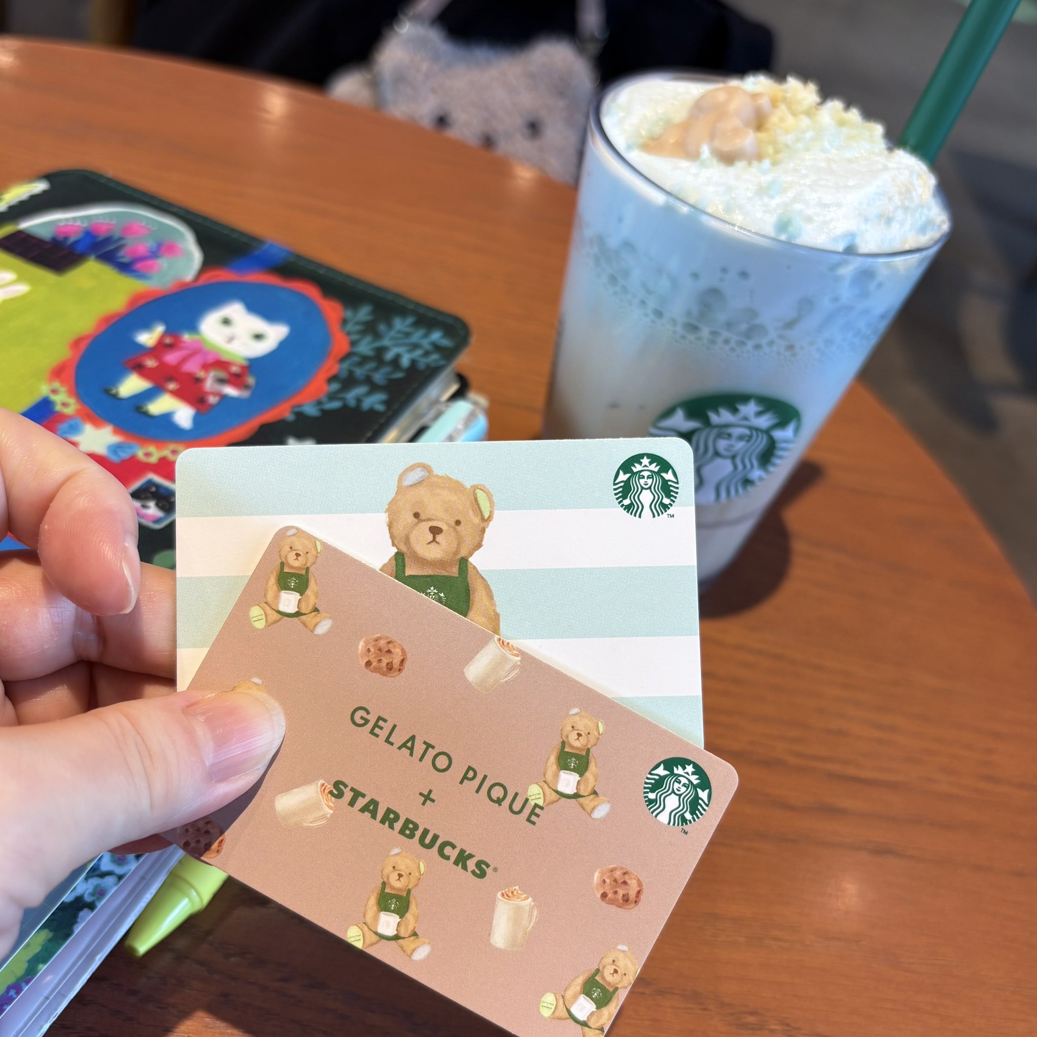 完売品♢STARBUCKS♢マーブルハートセラミックケース グッズ｜グッズ｜スターバックス コーヒー ジャパン