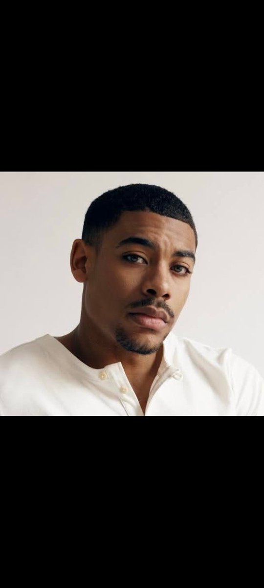 Pharm_Meks's tweet photo. Proof that lowcut is the best haircut for handsome men 💇🏾‍♂️ https://t.co/y6YU8mNuL7