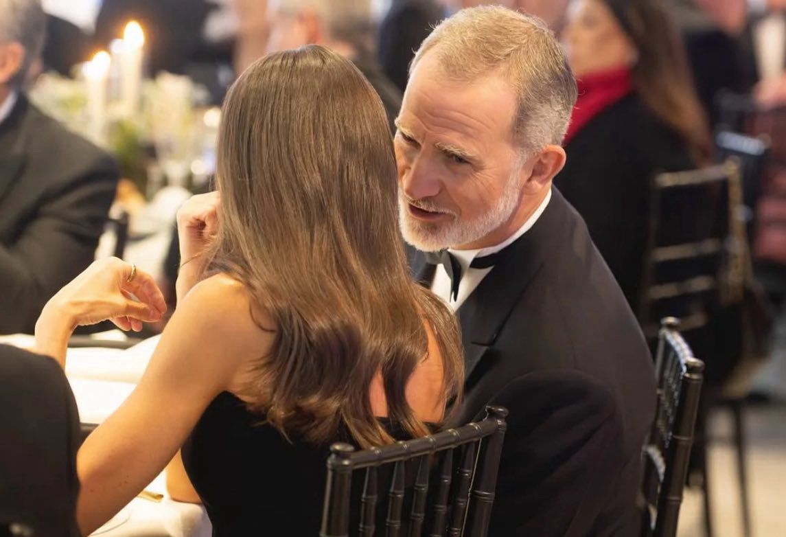 Ken Farray🍒 tweet media