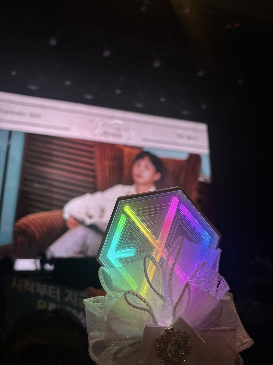 4rang_99's tweet photo. 시우민 팬콘 너무 수고 많아떠요💙💙
기특 고양이 ㅠㅠ 😽
앙콘까지 주말동안 너무 행복했고
얼른 또 만나🩵 https://t.co/ocIkZfPy8w