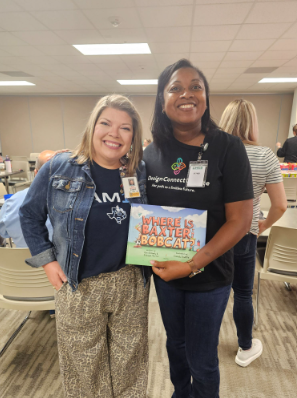 <a href="/SouthEulessHEB/">South Euless Elem.</a> Librarian met <a href="/BMEBaxter/">Baxter the Bobcat</a> from <a href="/BMEBobcats/">Bell Manor Elem</a> with principal and author <a href="/Keri_A_McCarty/">Keri McCarty</a>
#hebisdlibraries #readingbuddy
Support the <a href="/HEBISDEdFoundtn/">HEB ISD Education Foundation</a> they helped to make this possible! Order the book amazon.com/Where-Baxter-B…