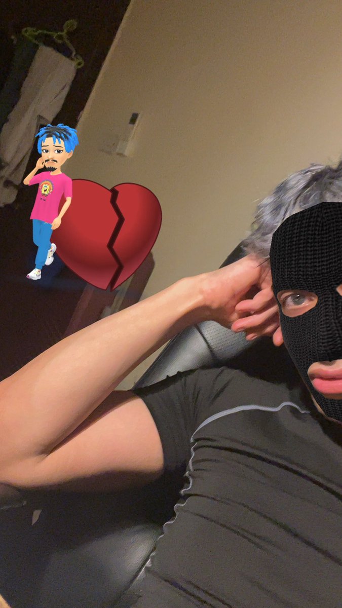 ليه عمري ما لقى لبرده دفى الا دفاك 🚶‍♂️‍➡️…