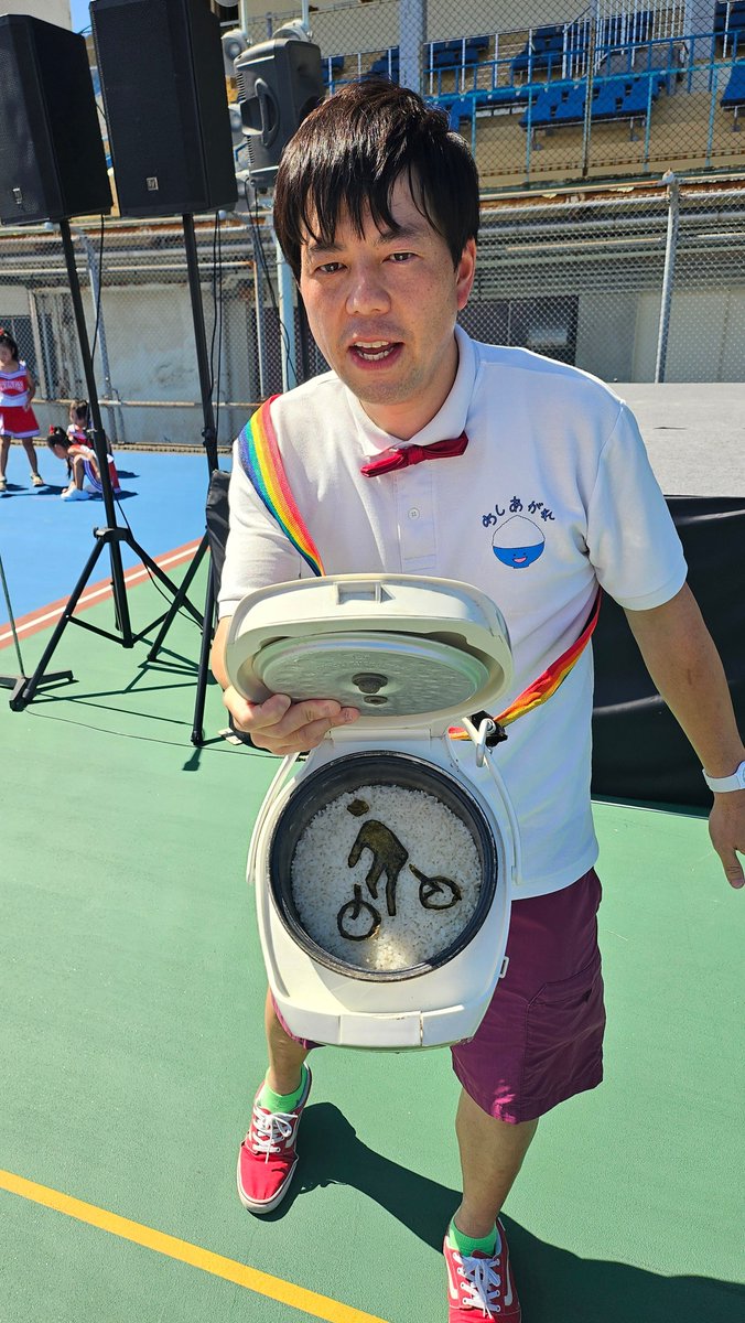 0821_TOMO_n40's tweet image. ほくりくアイドル部さんに負けないくらい？
素敵なステージパフォーマンスでした！
お疲れ様でした！

#飯めしあがれこにお
#福井競輪