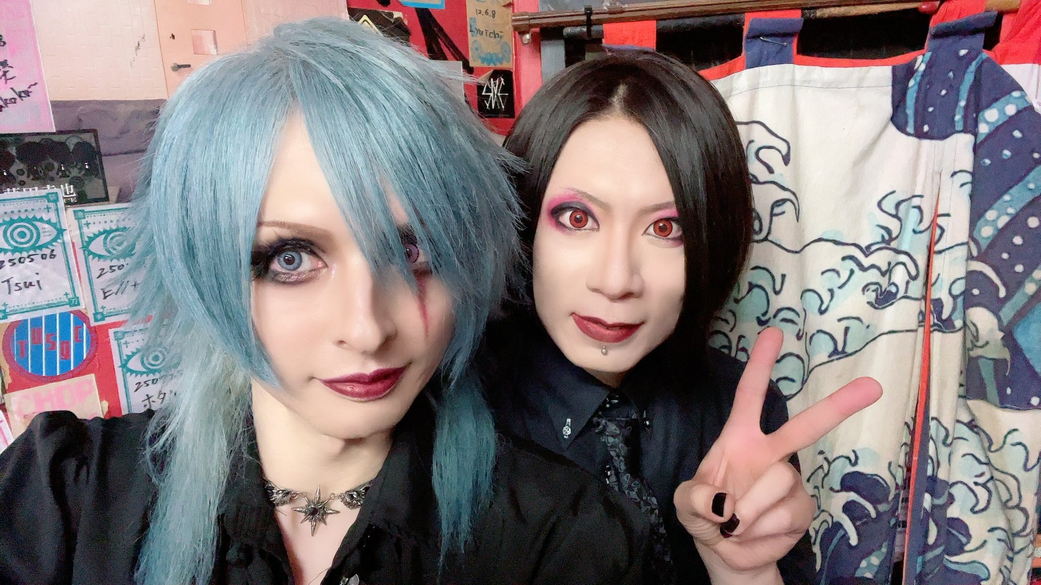 邦楽 zeke deux / Schwarze Rose Zeke Deux - New single “Alive” and new look - Crimson Lotus