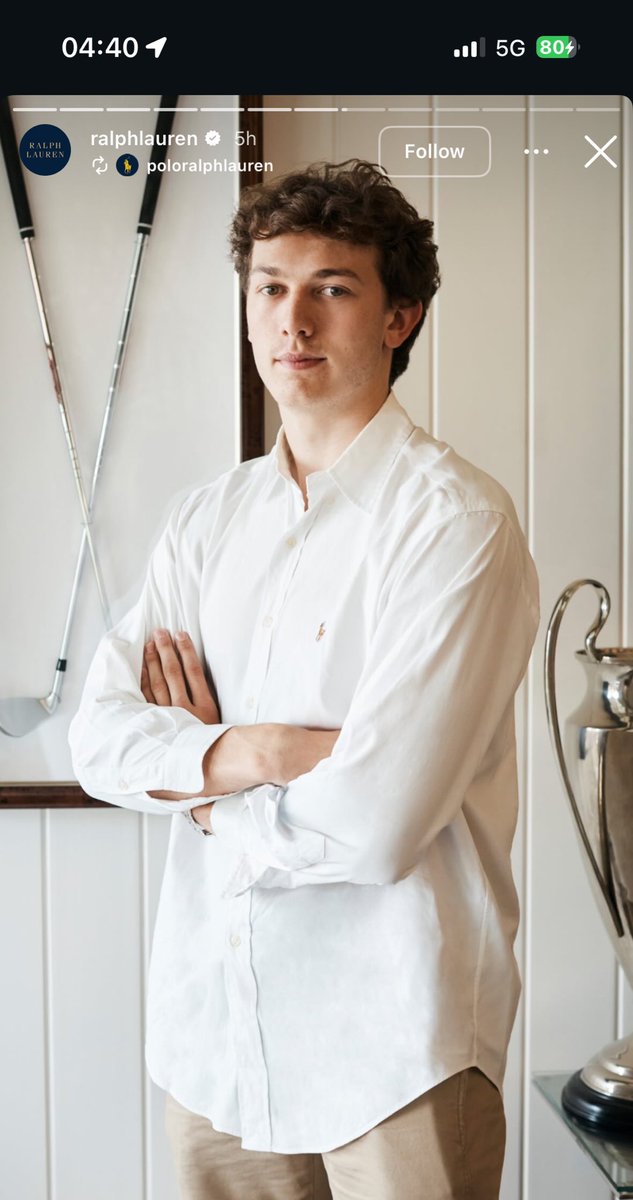 he got a side quest job omg😭😭😭