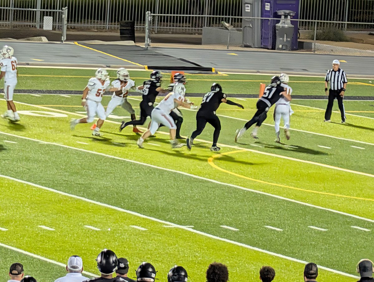 crudy56's tweet image. Nice bounce back win tonight. @recruit_theview won 27-6 vs Cieniga. Had 4 tackles and a hurry. Played both ways and hardly came off the field
#Grit
#Ironman
#FridayNightLights