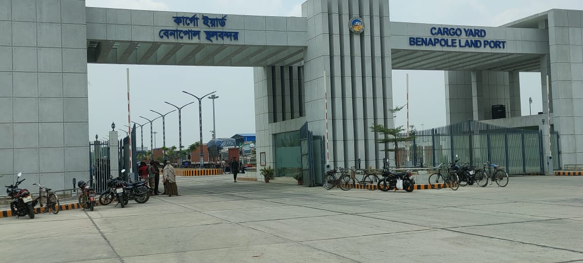 দুর্গাপূজা উপলক্ষে বেনাপোল বন্দরে ৬ দিন আমদানি-রফতানি বন্ধ