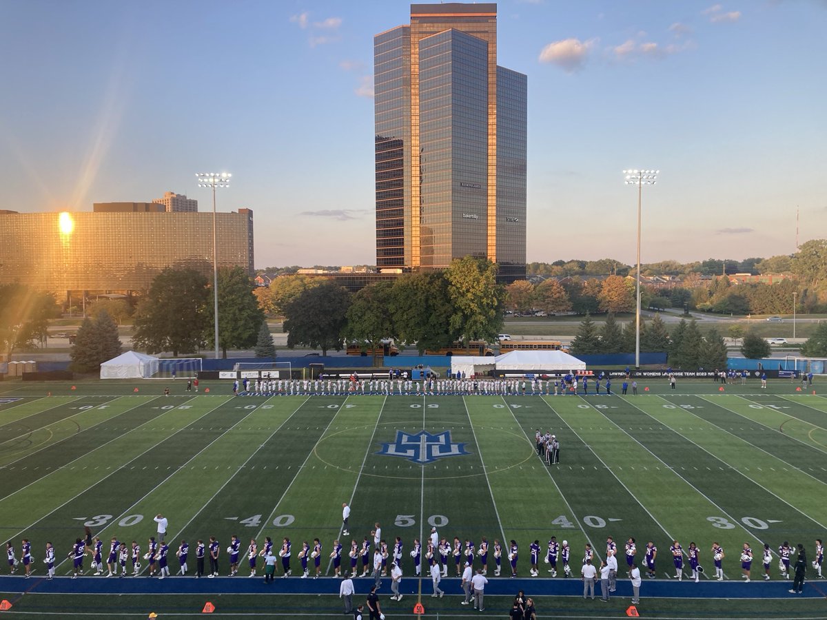 benholdenpxp's tweet photo. Pretty sweet back drop for Catholic Central & De La Salle Friday night, for the call of the game on The Prep from Lawrence Tech University in Southfield.โฆ@ThePrep3โฉ
#MHSAA #fridaynightlights #ThePrep ๐ฏ๐๏ธ๐ https://t.co/l6vx5rK672