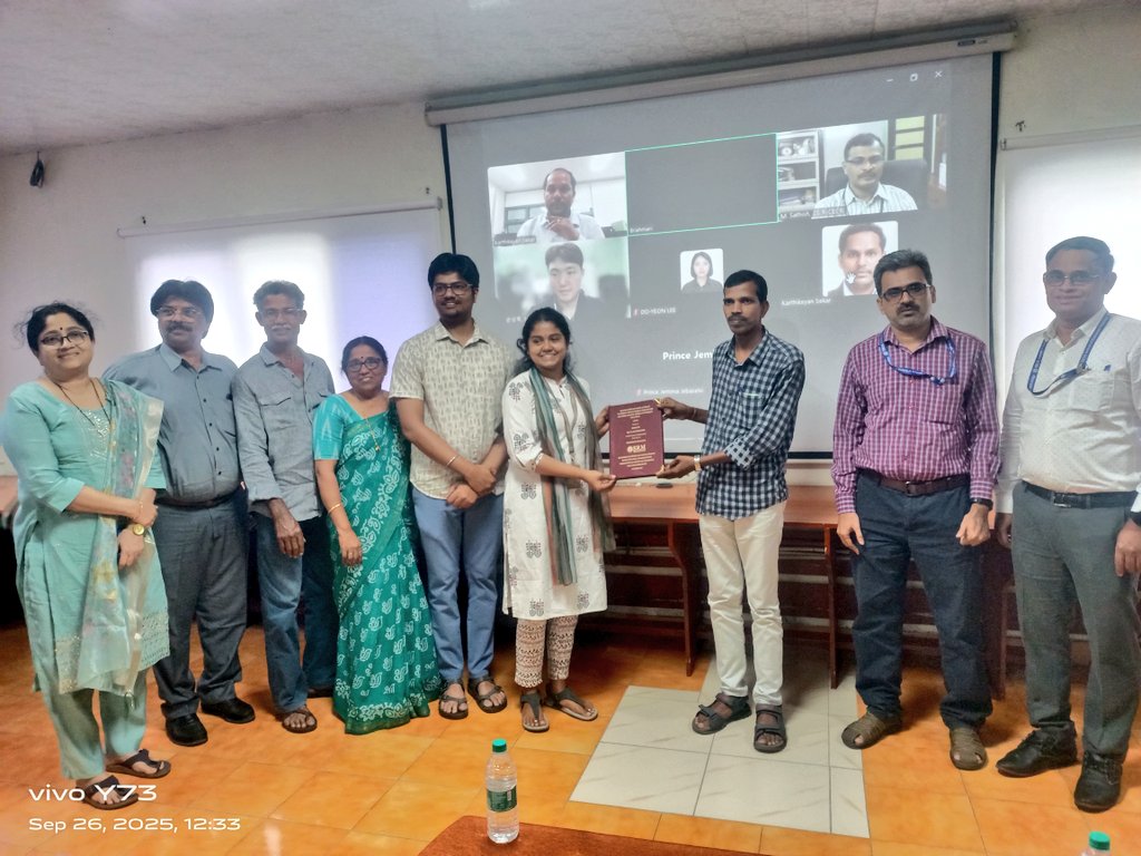LabSeer's tweet image. Many congratulations🎊 to the first PhD candidate, from the #LabSEER!! Wishing you the best in your future endeavours! The journey Mrs.Brahmari went through made her achieve this step progressively. Many thanks to all the well-wishers!🙏🌷