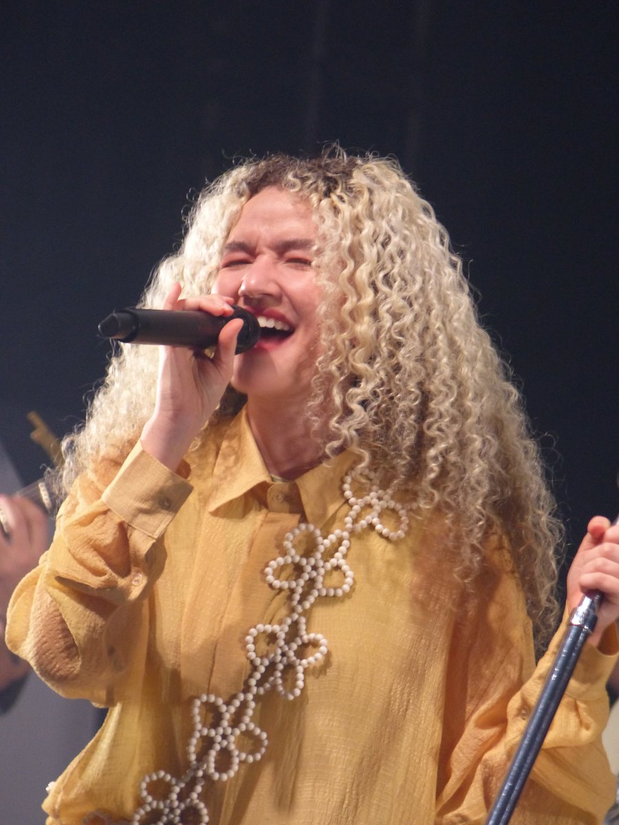 _mottabe's tweet image. depois de 1 ano e 1 mes da turnê dos namorados, 2 anos e 4 meses do voz e violão, 2 anos e 10 meses de COR, fotografei Vitória Falcão e Ana Caetano 💕💕