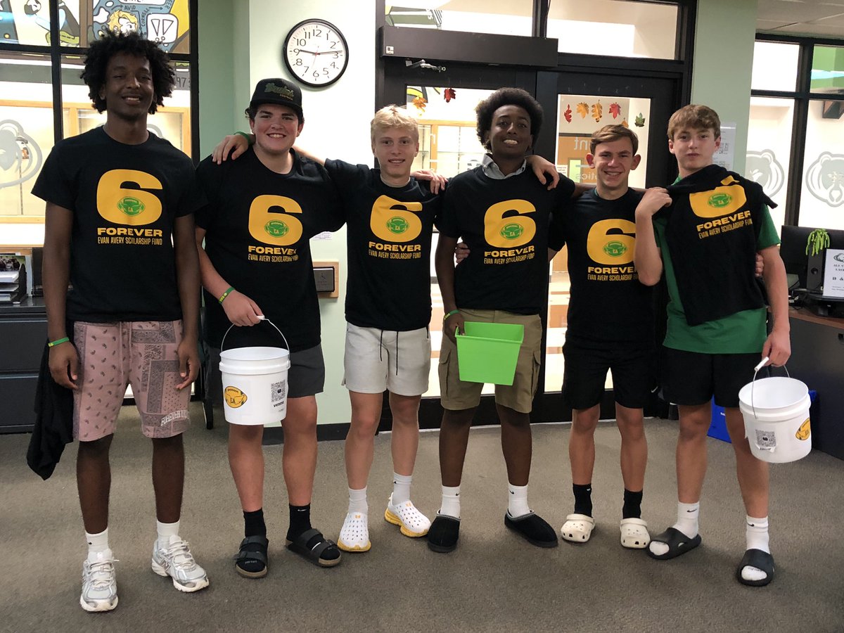 Tonight was Rock Bridge Football’s annual Giving Game. This group of guys sold t-shirts and wristbands and collected donations for the Evan Avery Scholarship Fund. I was so proud of the effort they put in for three full quarters. #thekidsarealright #reprockbridge