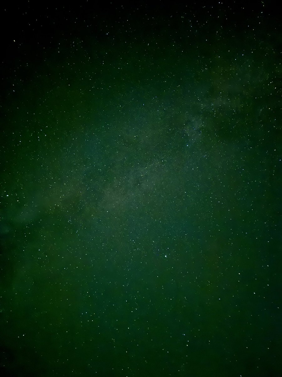 Strallisx's tweet photo. Out in the country in Texas hunting with my friends and I'm finally able to see the Milky Way without much light pollution. https://t.co/8cxATH64pG