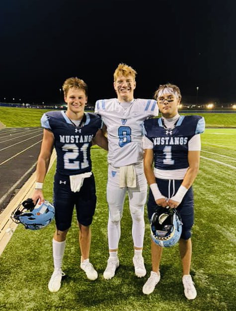 Team Full Gorilla (@teamfullgorilla) on Twitter photo Might of been the game of the night in the 📦 <a href="/TeamFullGorilla/">Team Full Gorilla</a> 27’ ATH <a href="/Levi_Rillos/">Levi Rillos</a> 28’ QB <a href="/Titushuard7/">Titus Huard</a> & 26’ ATH <a href="/brady_warren11/">Brady Warren</a> most of the big plays in tonight’s game was made by this group🦍🏈💯 #ballers #ifyouballyoullgetthecall #skorillas #gorillawarfare #OAGAAG Might of been the game of the night in the 📦 <a href="/TeamFullGorilla/">Team Full Gorilla</a> 27’ ATH <a href="/Levi_Rillos/">Levi Rillos</a> 28’ QB <a href="/Titushuard7/">Titus Huard</a> & 26’ ATH <a href="/brady_warren11/">Brady Warren</a> most of the big plays in tonight’s game was made by this group🦍🏈💯 #ballers #ifyouballyoullgetthecall #skorillas #gorillawarfare #OAGAAG